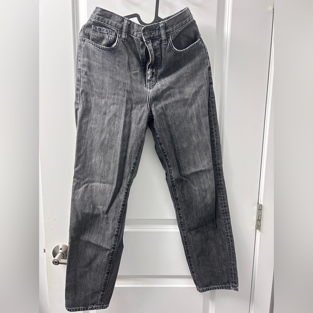 Uniqlo Women’s Straight Fit Gray Jeans